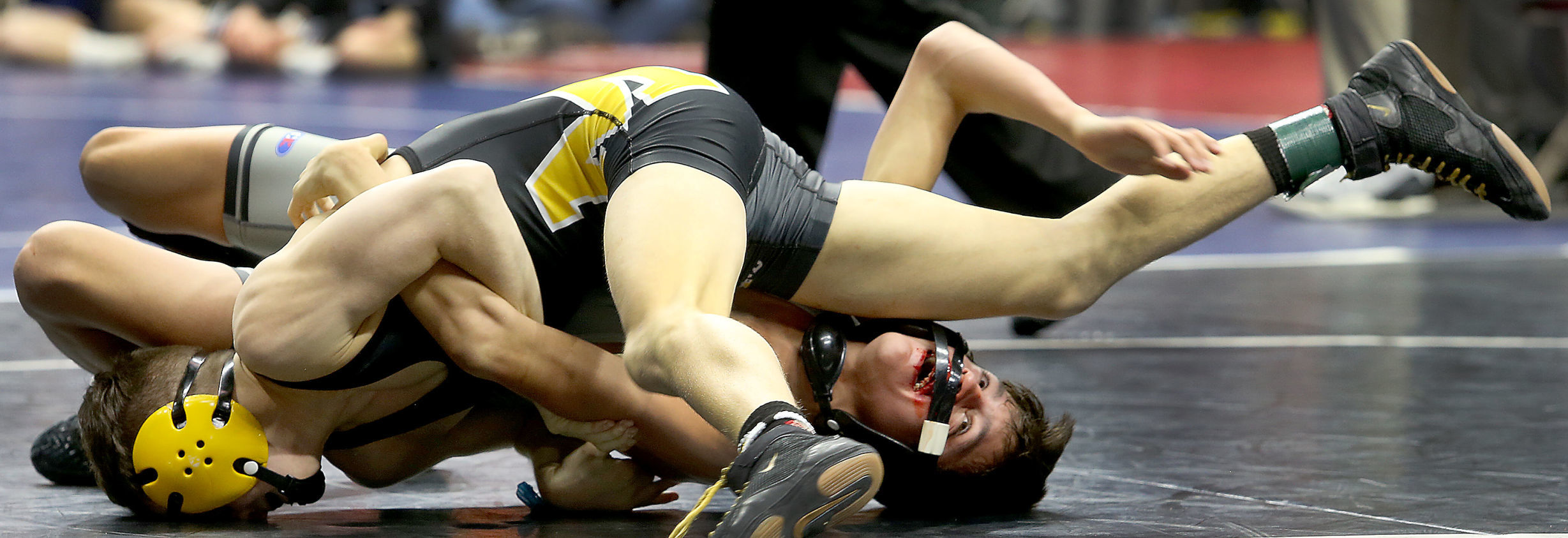 021519-qct-IA-HS-Wrestling-065